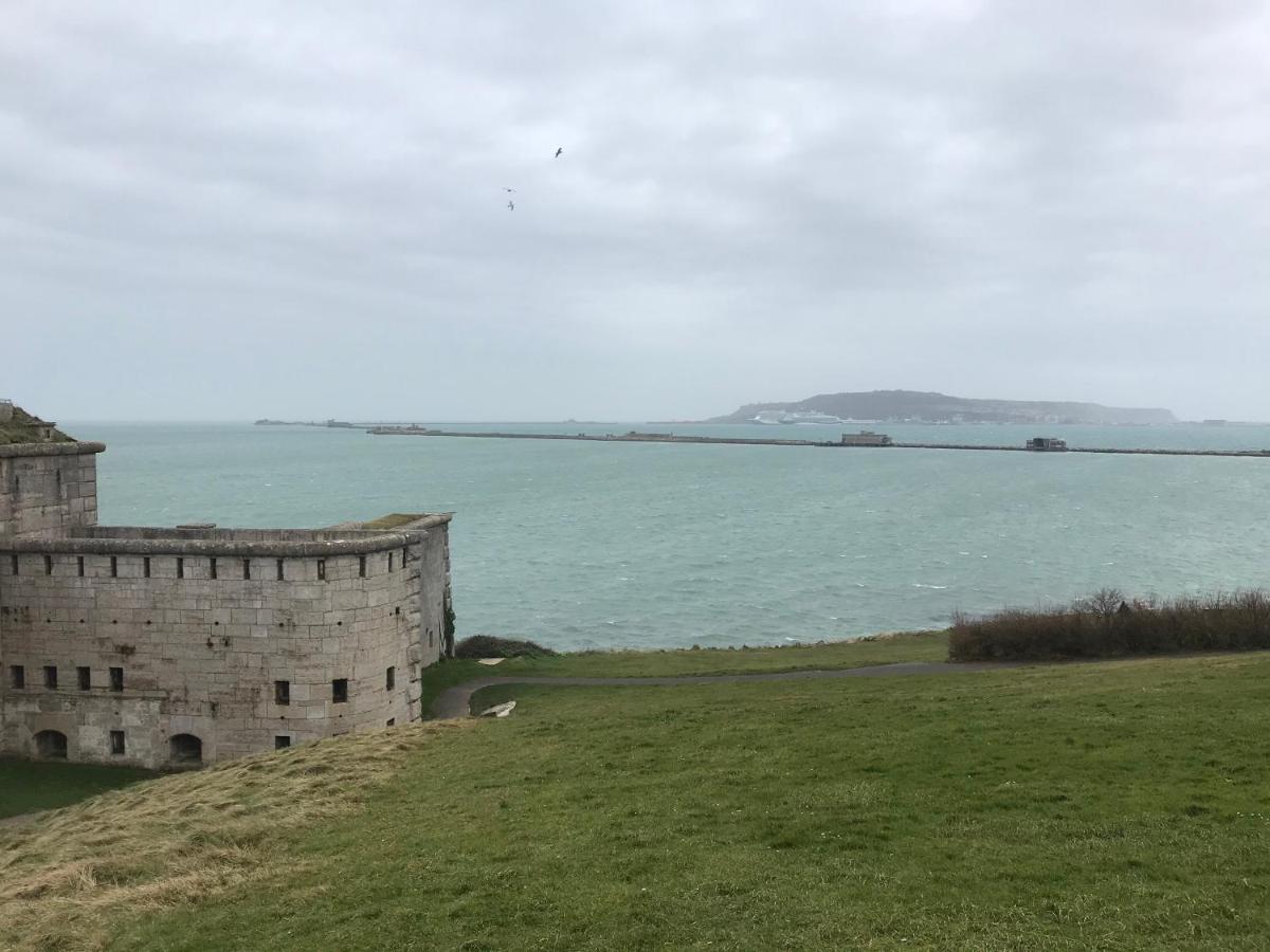 A Stones Throw To The Beach :-) Weymouth Eksteriør bilde